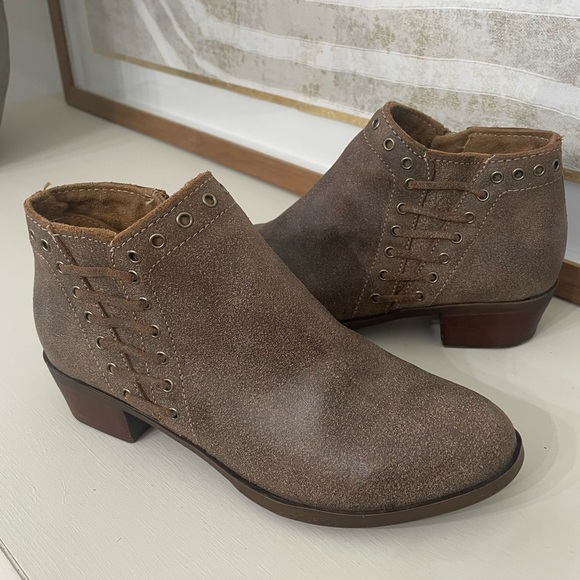 Minnetonka "Brenna" Bootie/Boots Brown Leather Womens 7 - Picture 9 of 13